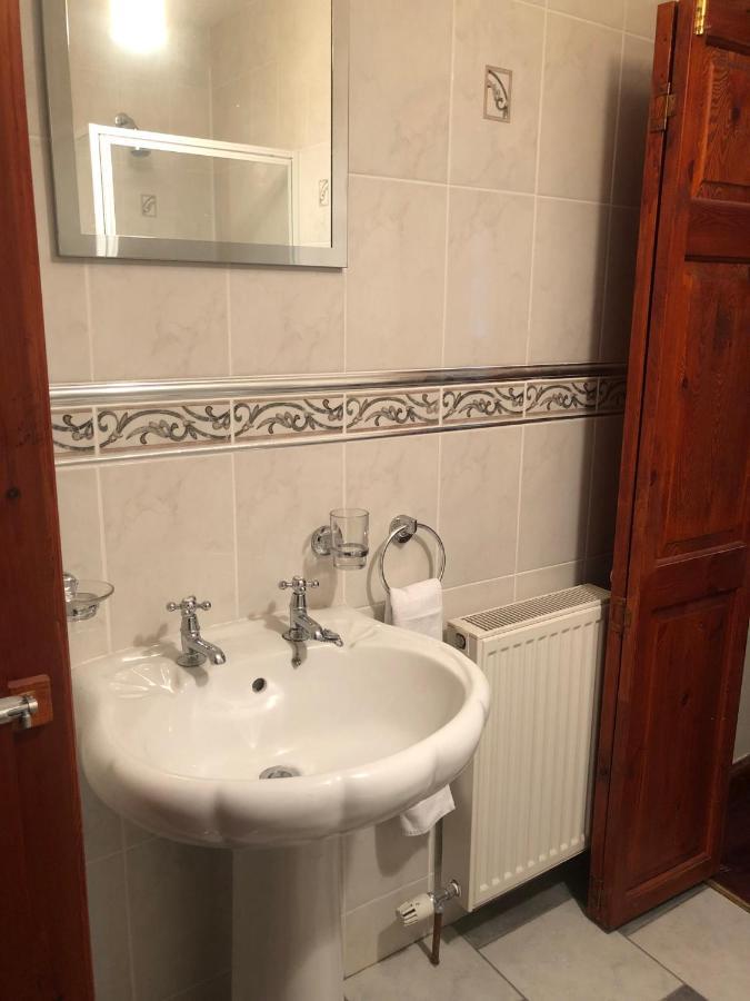 Executive Serviced Apartments 2 フォーファー エクステリア 写真