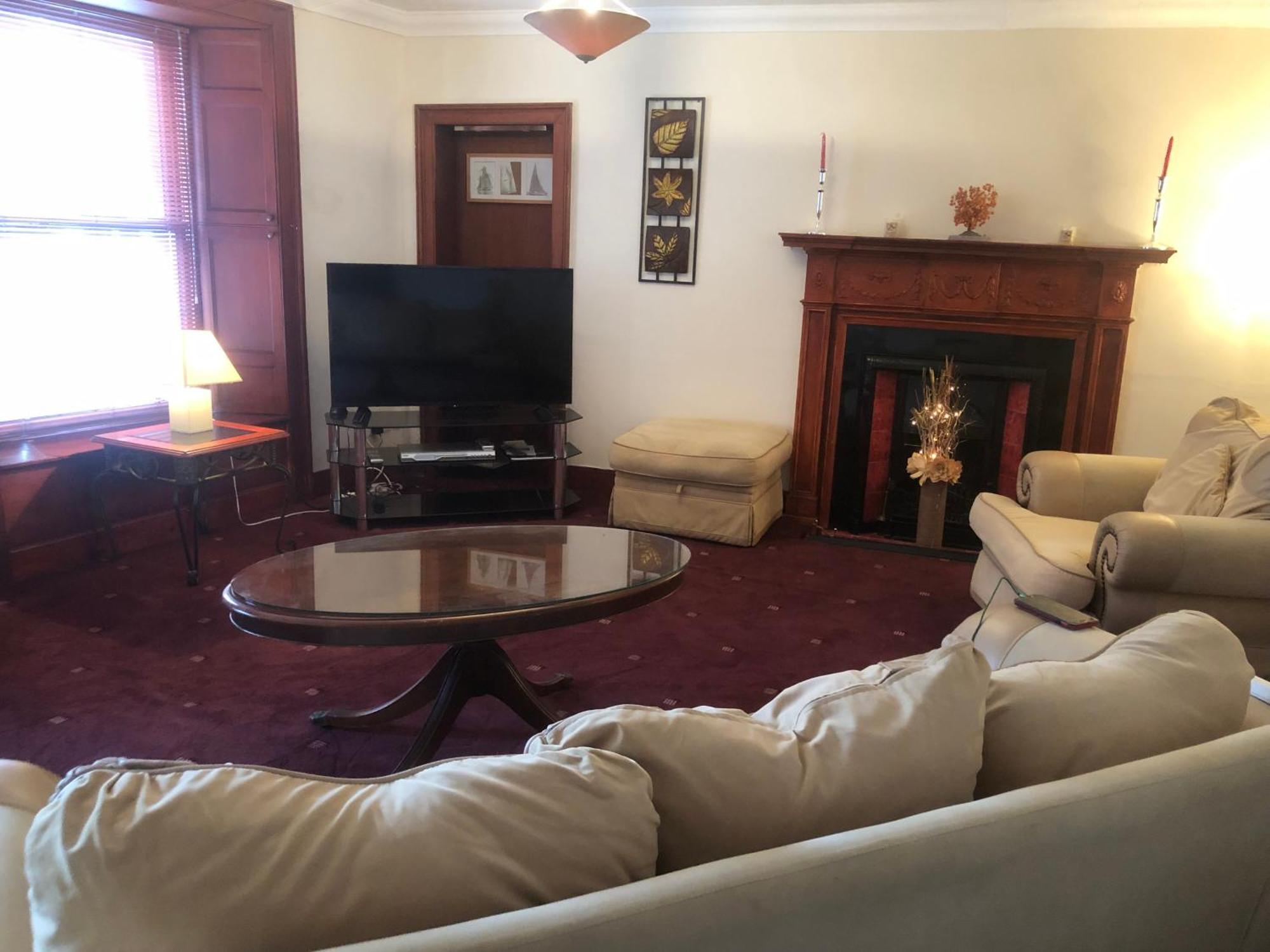 Executive Serviced Apartments 2 フォーファー エクステリア 写真